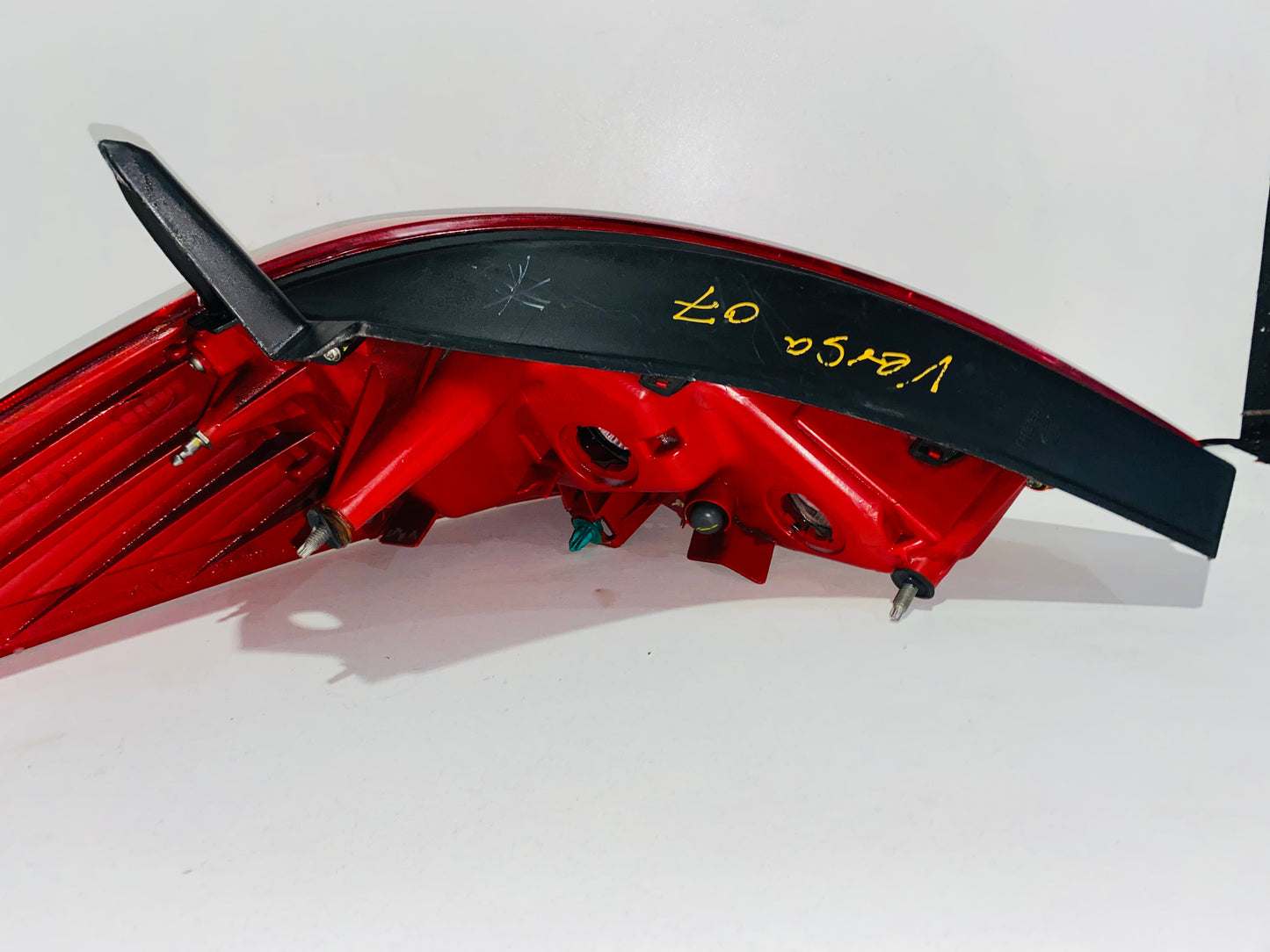 STOP DERECHO PARA NISSAN VERSA (2007-2012)