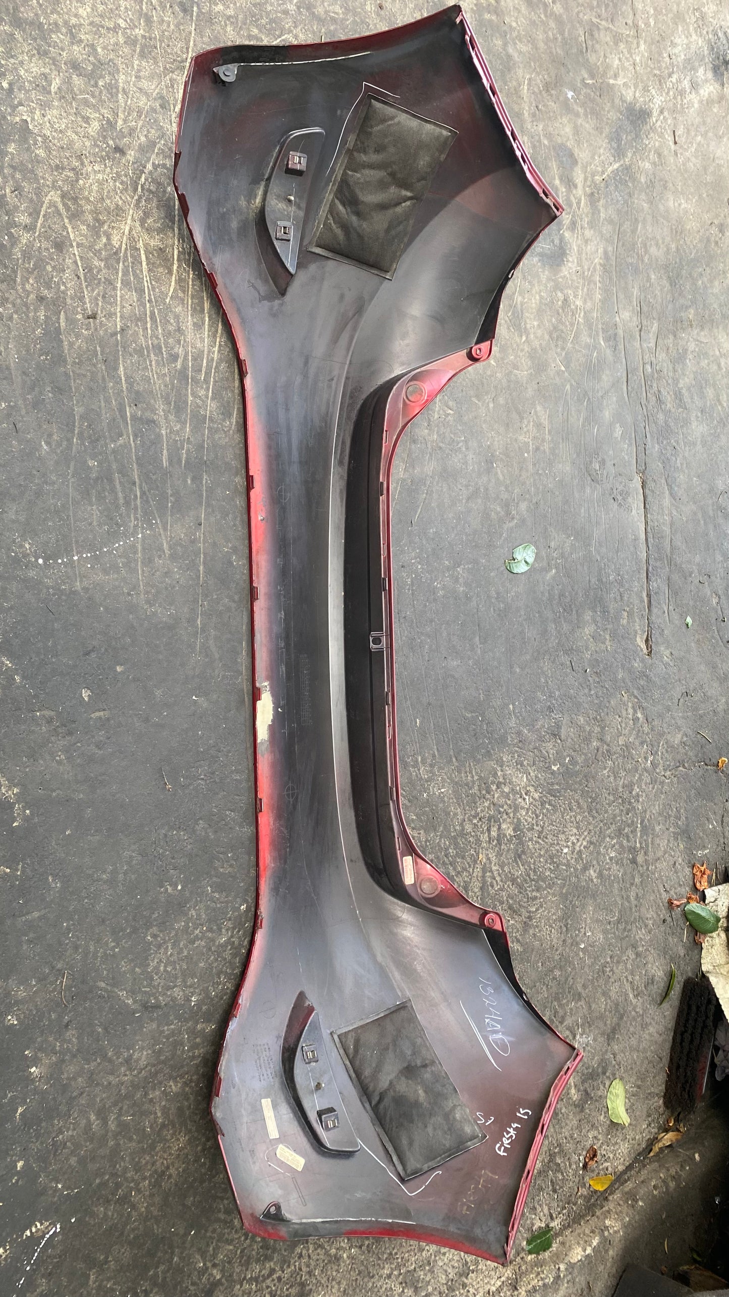 BUMPER TRASERO FORD FIESTA 2015