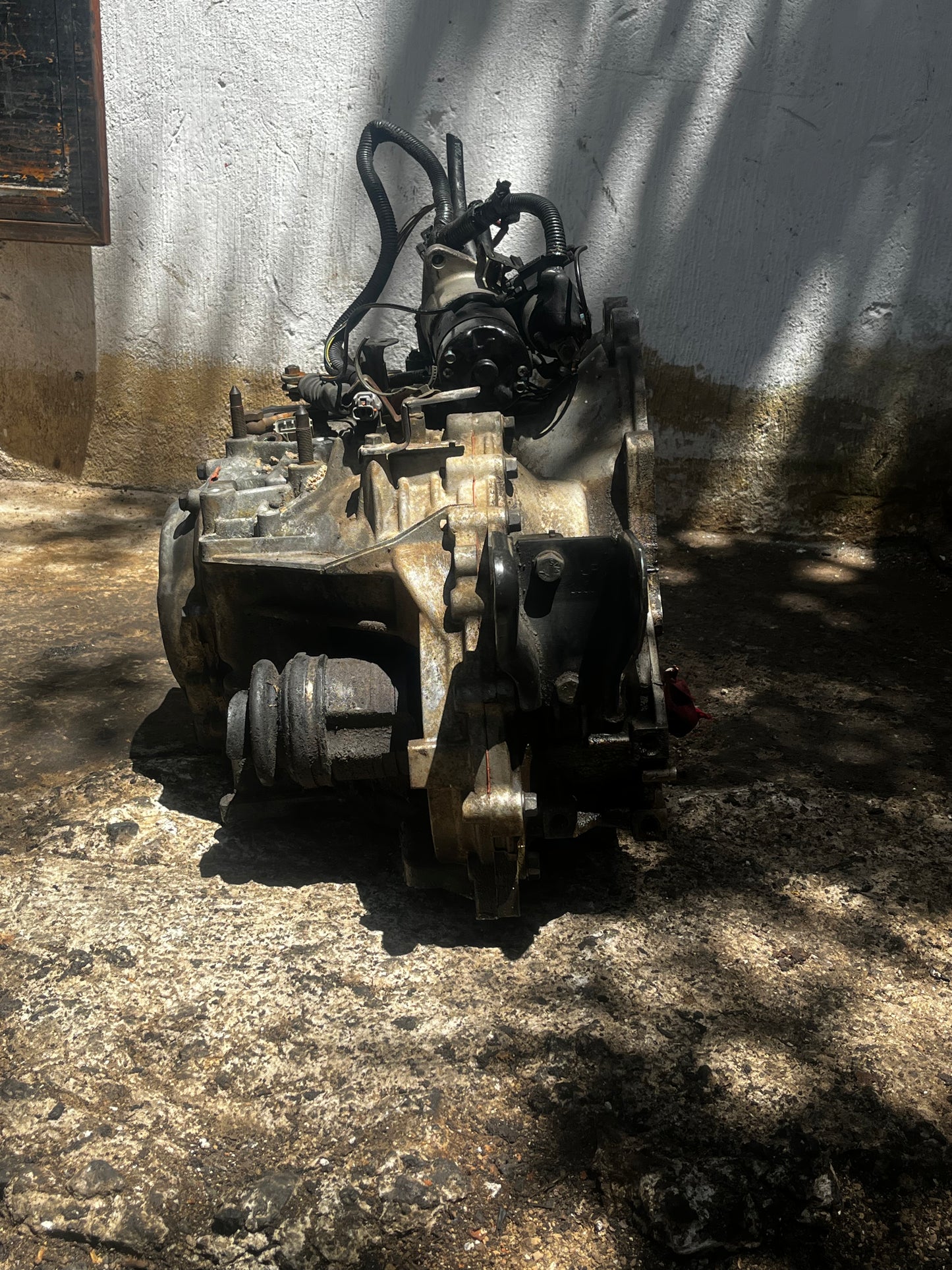 Caja automática de Hyundai Santa Fe modelo 2005 2.7 sería G6BA