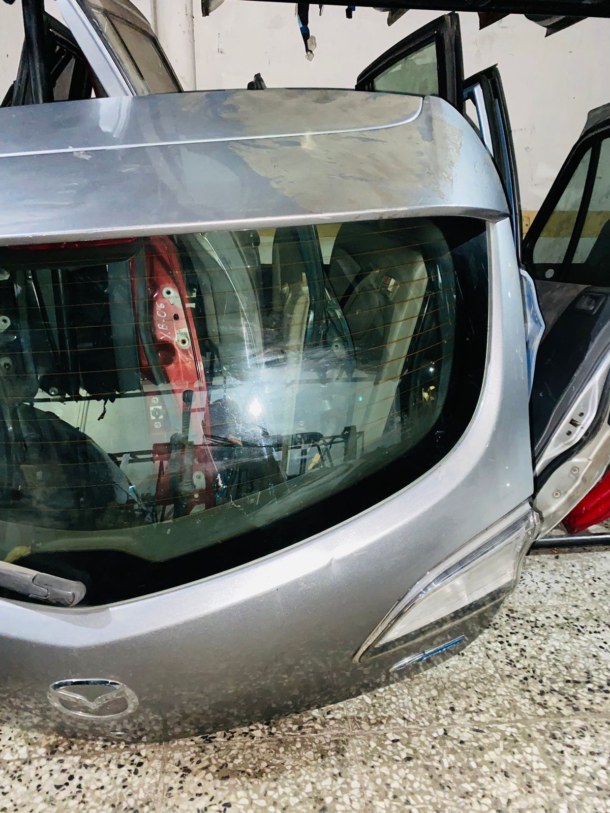 COMPUERTA DE MAZDA 3 2010-2013