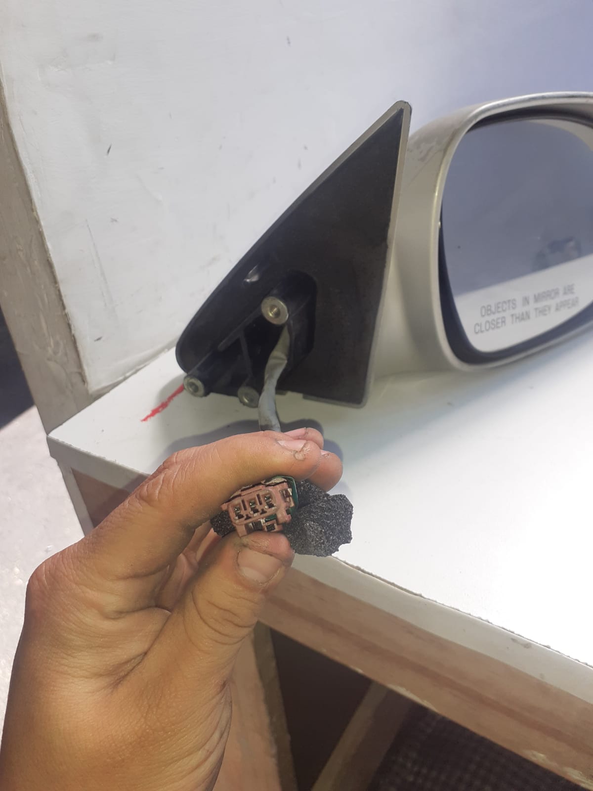 Retrovisor derecho Nissan Sentra 1999