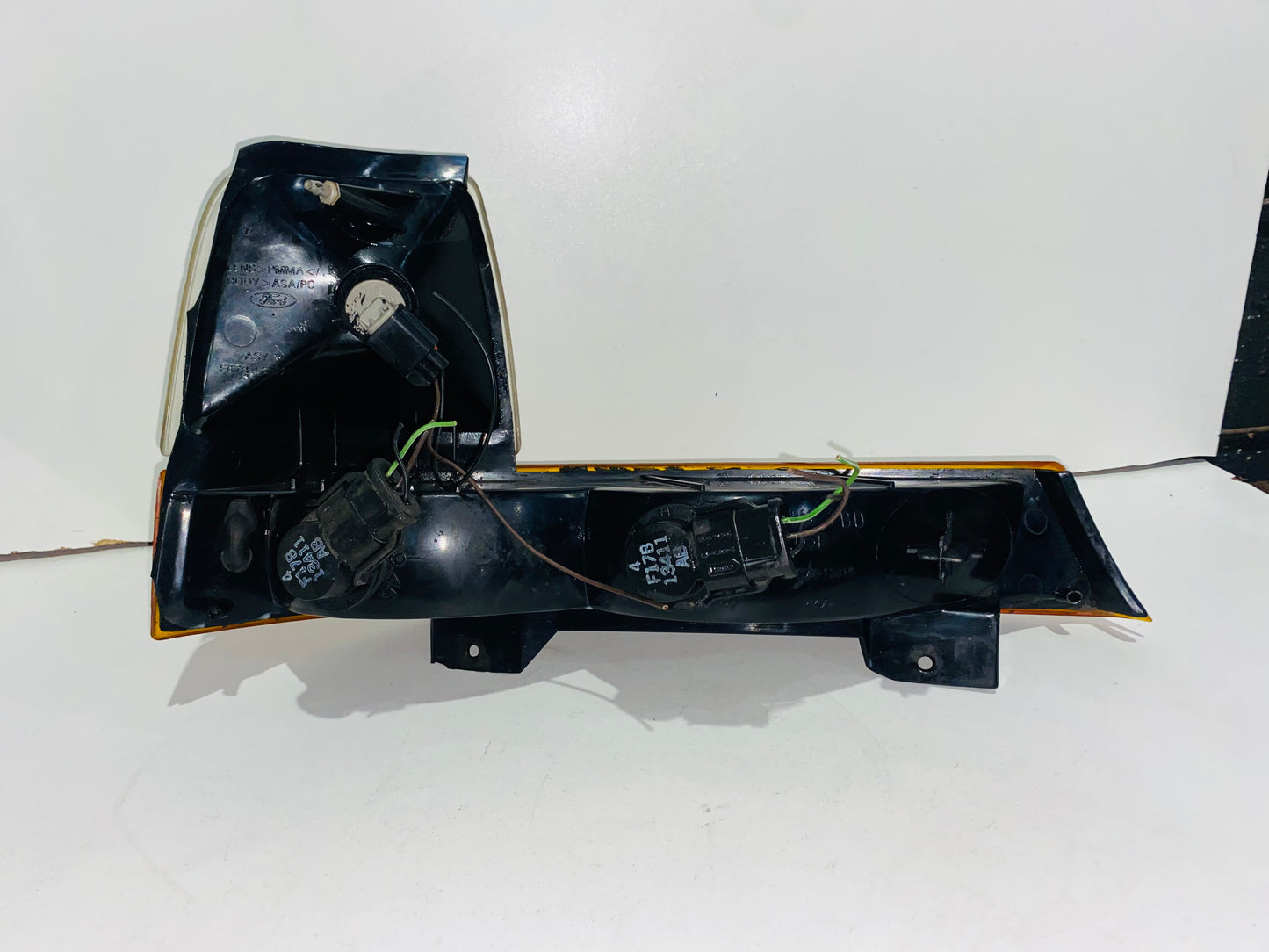 PIDE VÍAS IZQUIERDO PARA FORD RANGER (1998-2000)