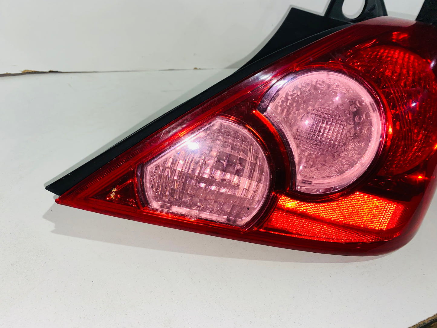 STOP DERECHO PARA NISSAN VERSA (2007-2012)