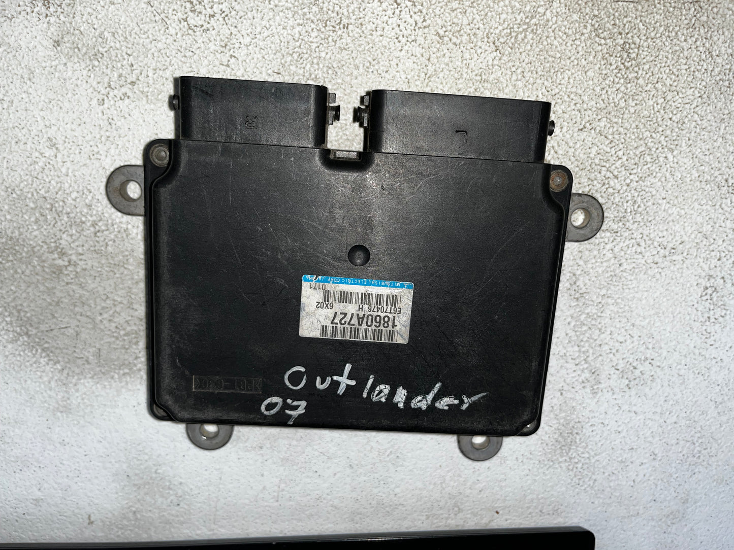 COMPUTADORA PARA MITSUBISHI OUTLANDER AUTOMÁTICO 3.0 2007
