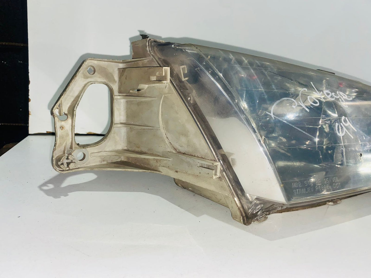SILVIN DERECHO PARA MAZDA PROTEGE (1999-2000)
