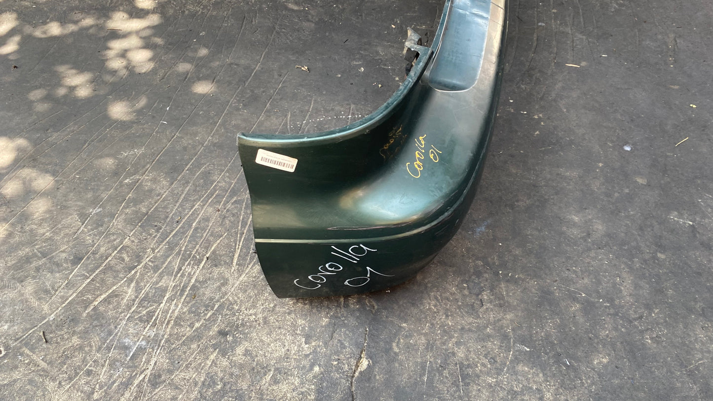 BUMPER TRASERO TOYOTA COROLLA 2001