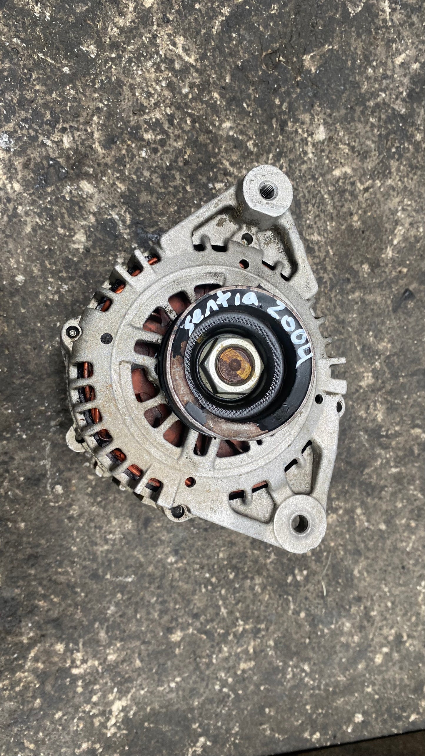 ALTERNADOR NISSAN SENTRA 2004