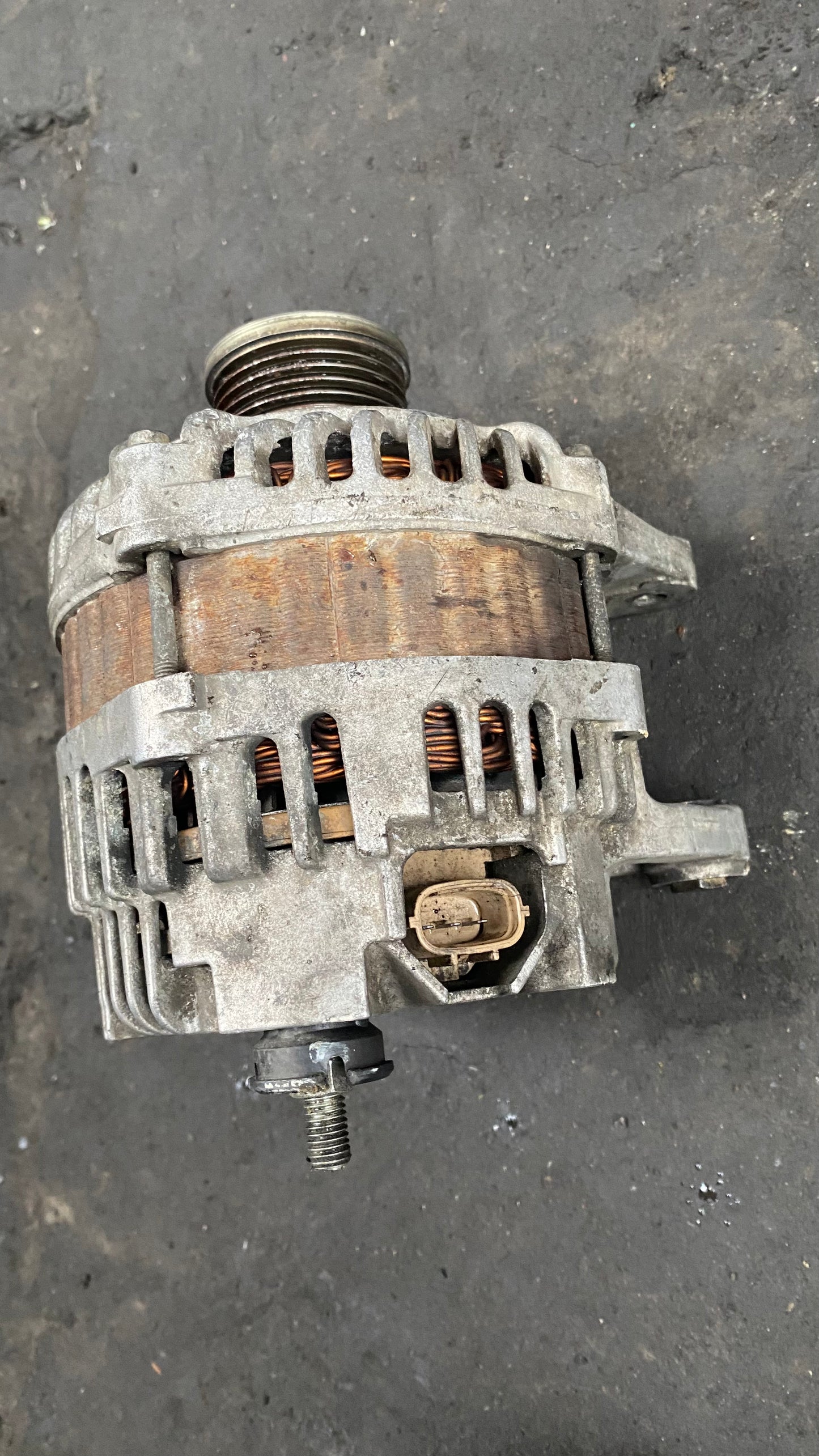 ALTERNADOR NISSAN SENTRA 2012