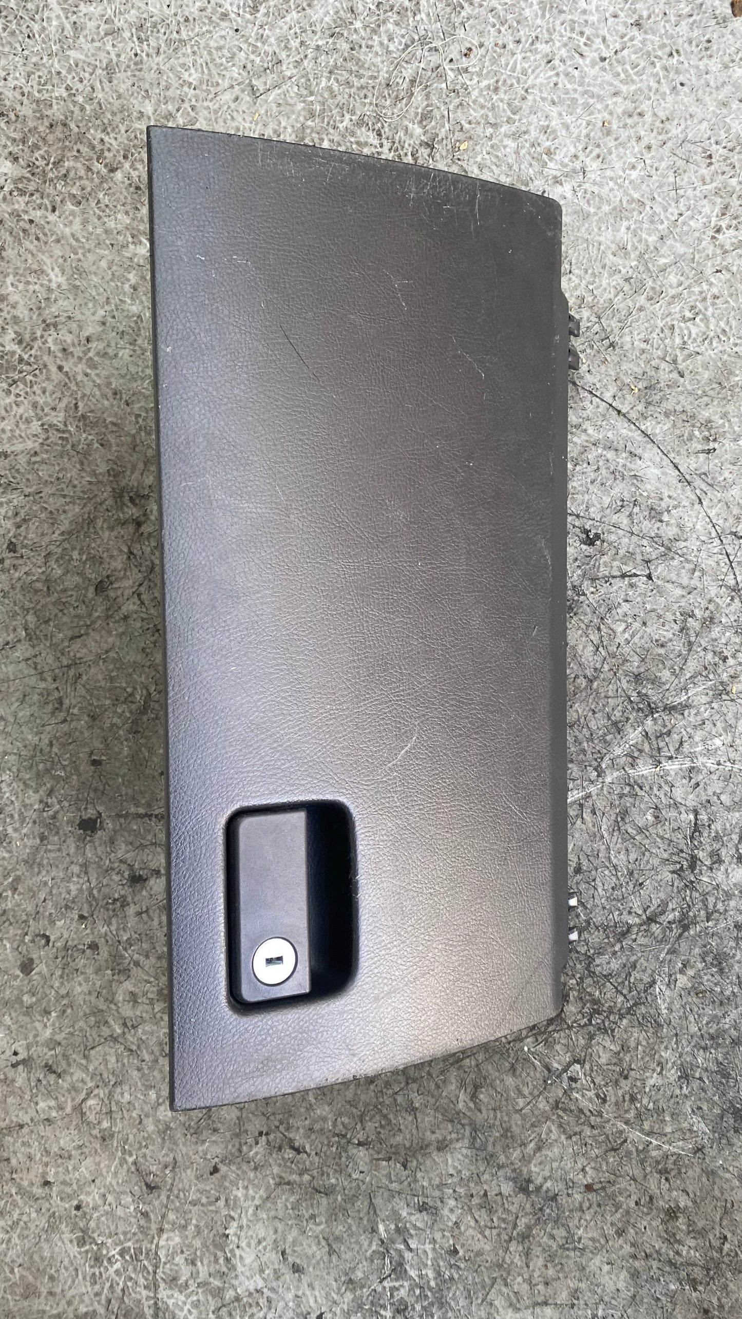 GUANTERA TOYOTA COROLLA 2009