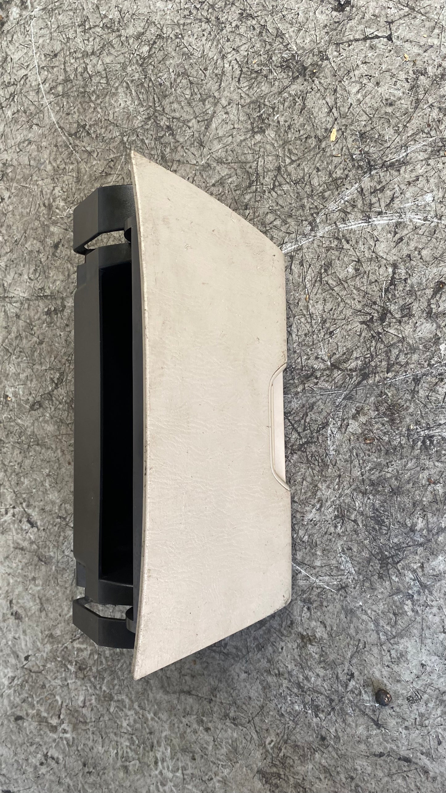 GUANTERA SUZUKI XL7 2006