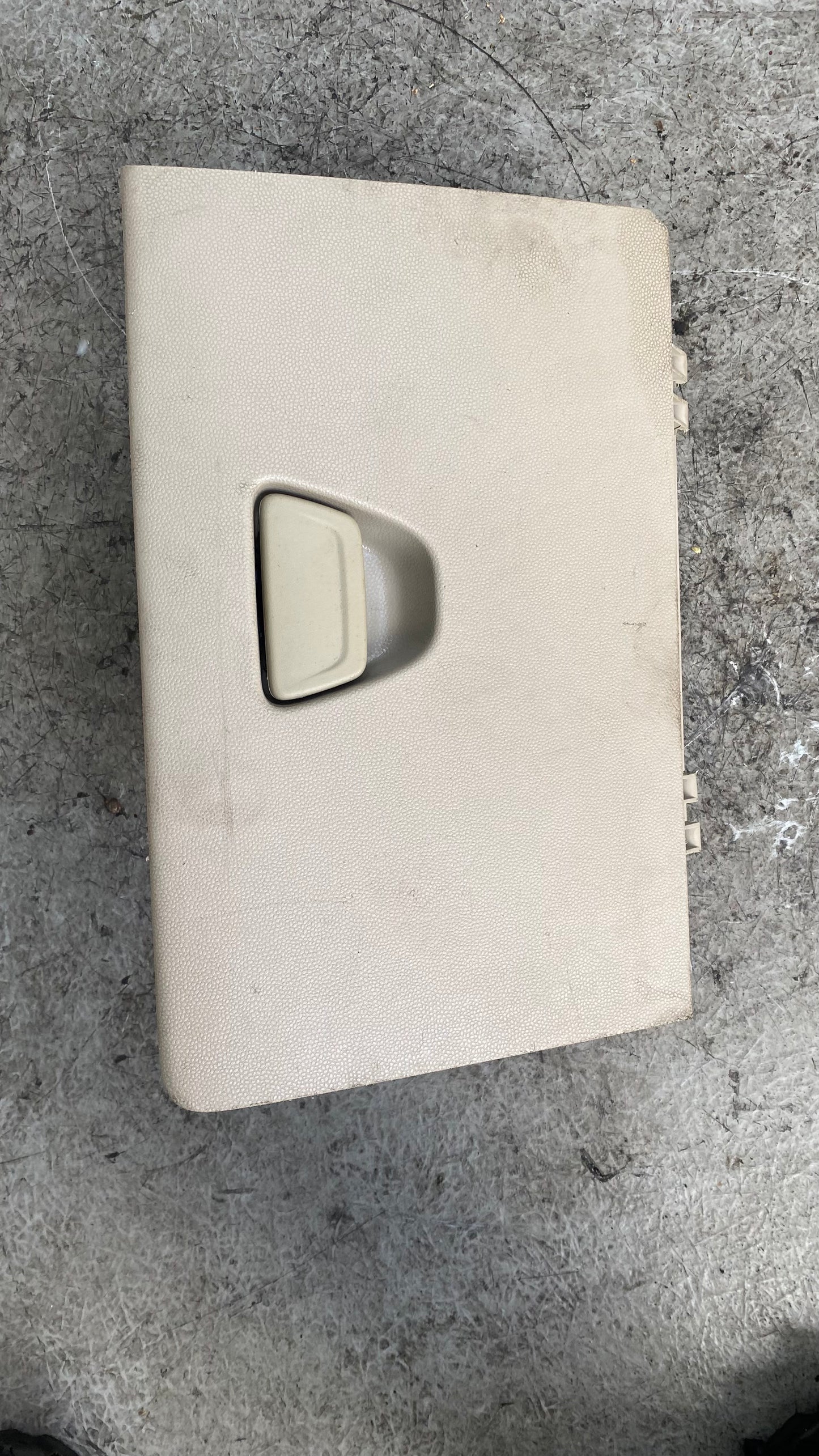 GUANTERA FORD FIESTA 2015