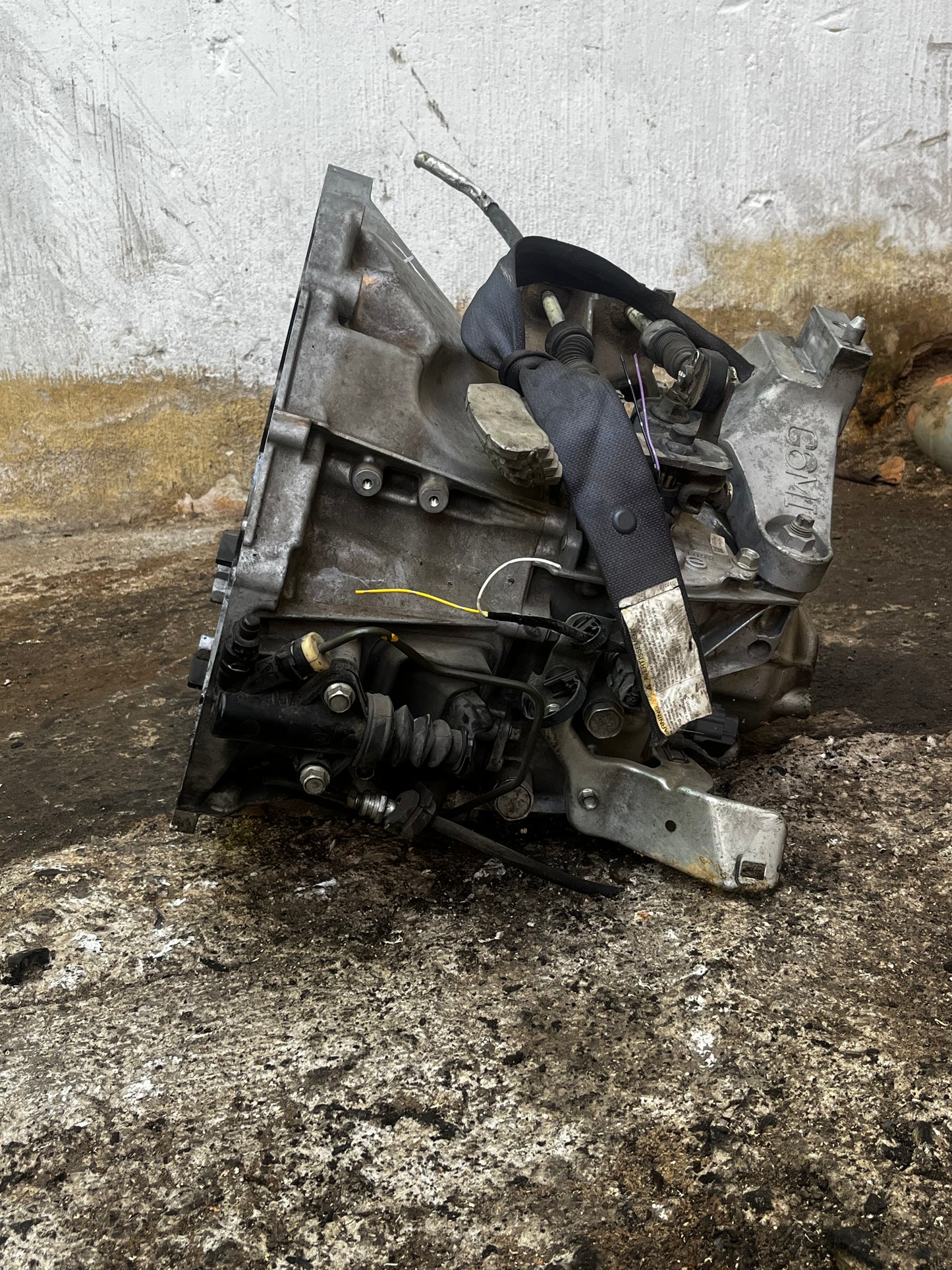 Caja mecánica de Mazda 3 2.0 modelo 2012