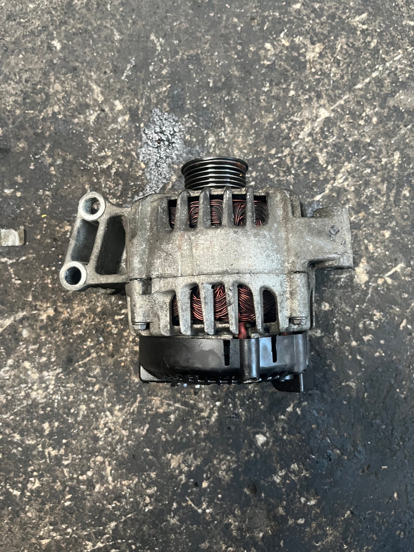 ALTERNADOR FORD FIESTA 2013