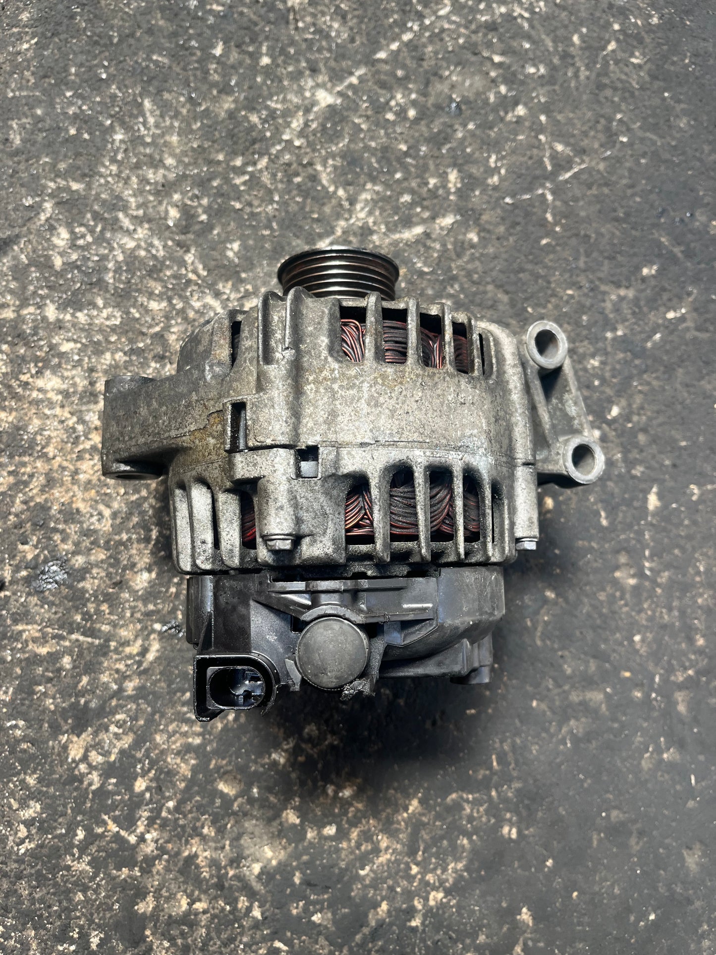 ALTERNADOR FORD FIESTA 2011