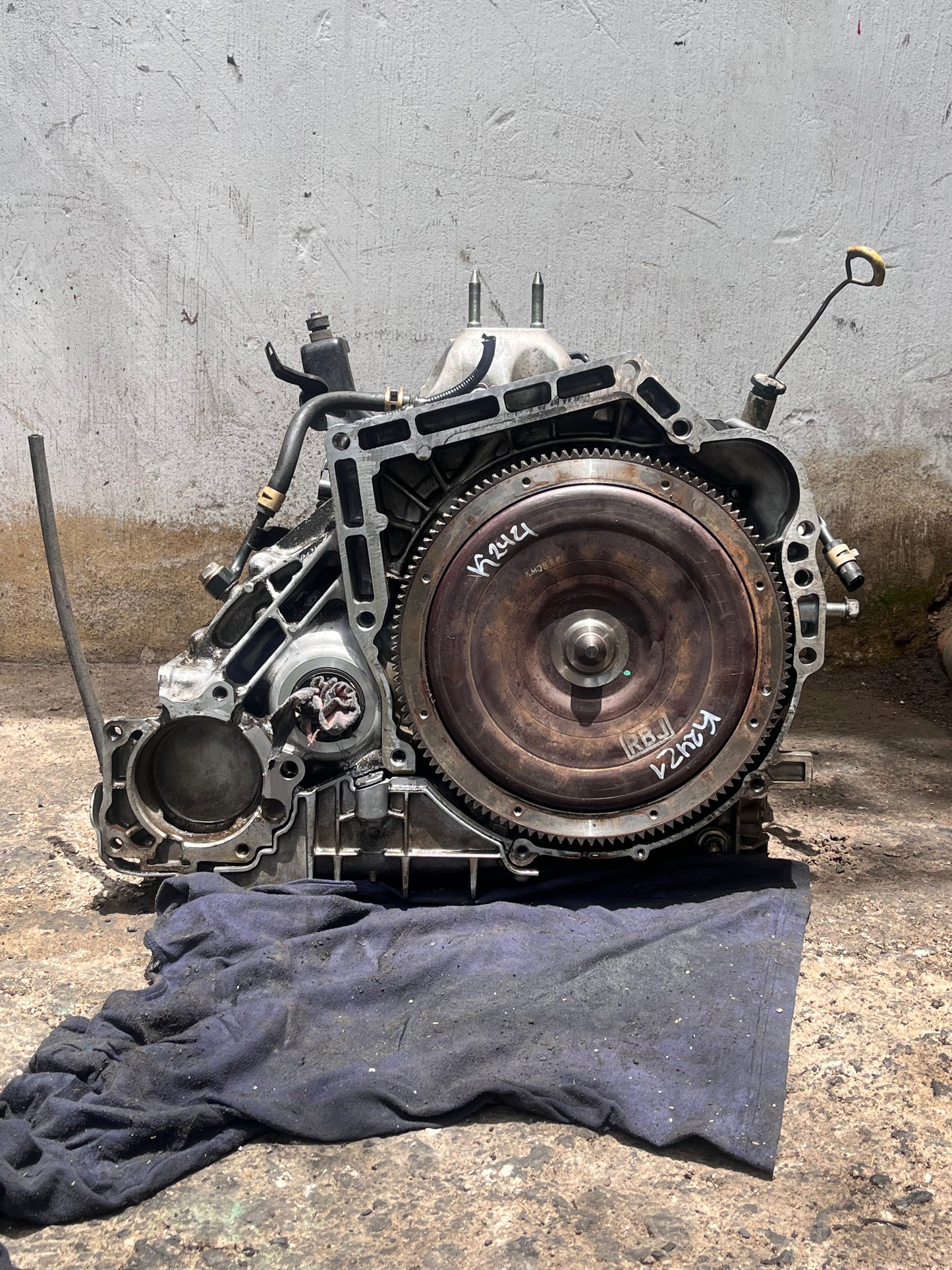 Caja de Honda Cr-v modelo 2007 2.4 K24Z1