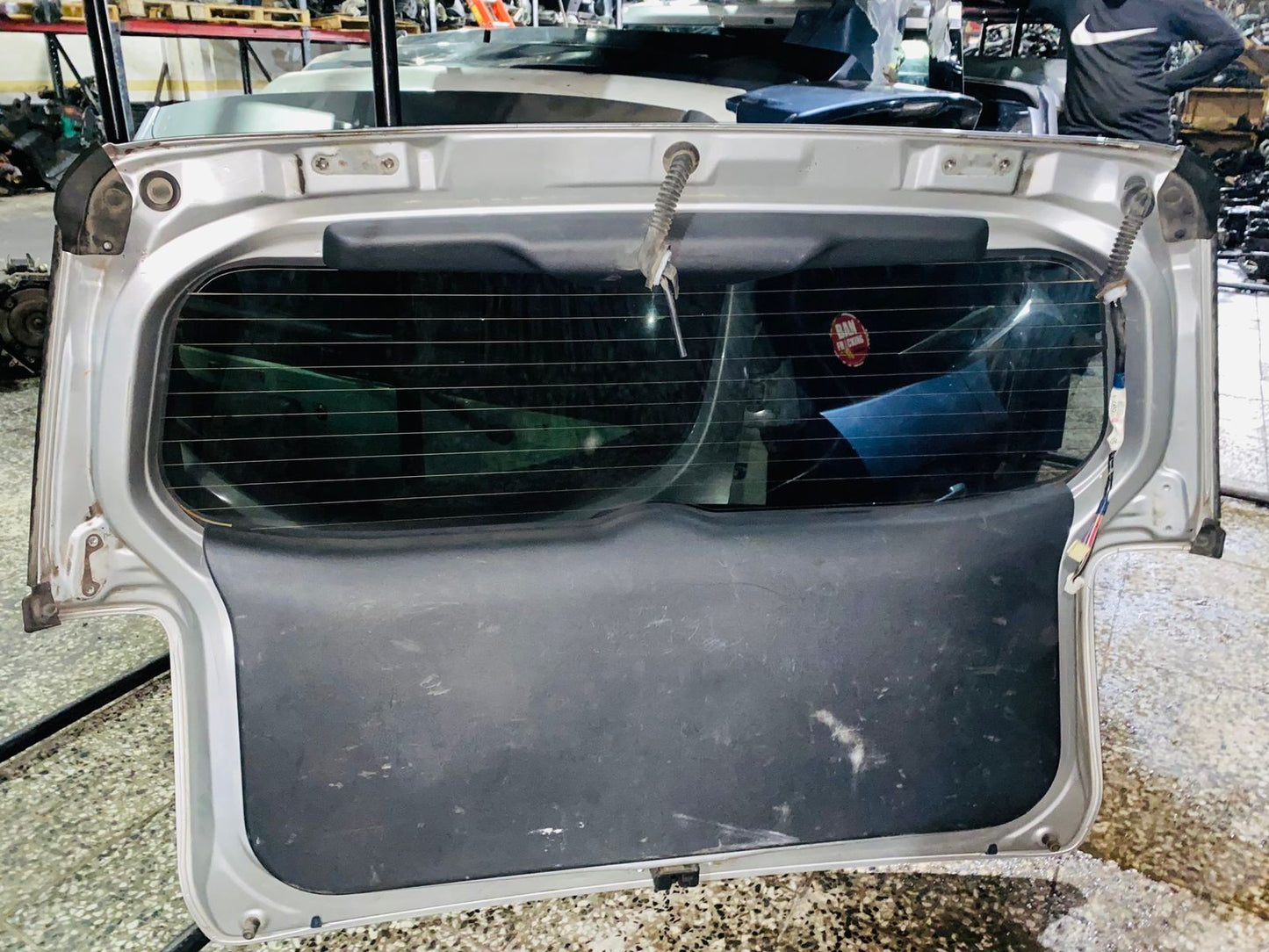 COMPUERTA DE SCION XB 2008 - 2013