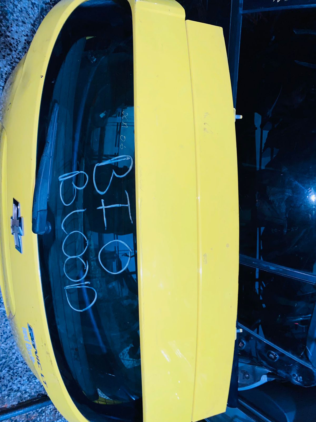 COMPUERTA DE CHEVROLET SONIC LT 2015