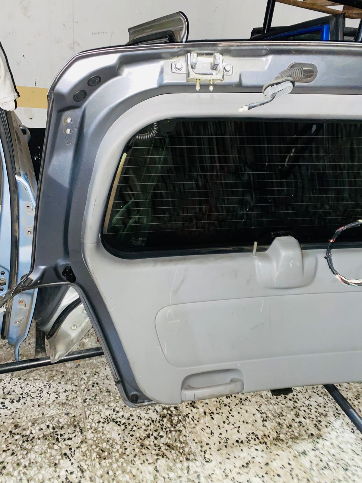 COMPUERTA KIA SORENTO 2001-2009