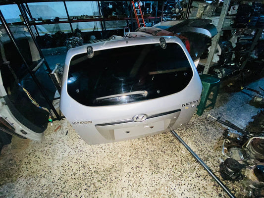 COMPUERTA PARA HYUNDAI TUCSON 2004-2009