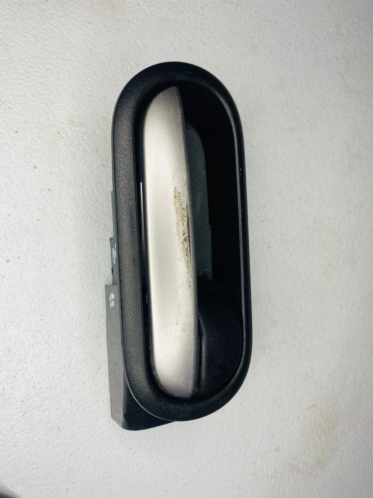 MANECILLA INTERNA DELANTERA DERECHA MAZDA 2 2011