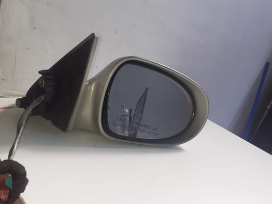 Retrovisor derecho Nissan Sentra 1999